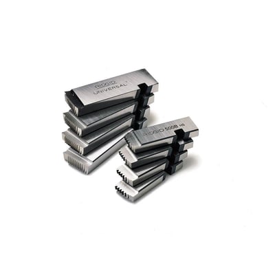 To sæt Ridgid Uni Gold 1/2-3/4" skærebakker, titaniumbelagte, vist på en hvid baggrund med produktnummer Ridgid 500B HS på det ene sæt.