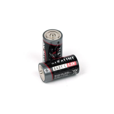 To Baby C 1,5V LR14 alkaline batterier med sort og grå design, der ligger på en hvid baggrund.