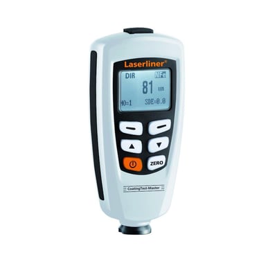 Laserliner Coatingtest-Master lagtykkelsesmåler med digital skærm, der viser 81 µm og knapper til betjening.