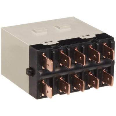 Omron G7J-4A-T strømrelæ med W-beslag, 4PST-NO kontakter, 25A og 200/240VAC spænding.