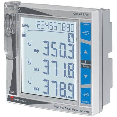 Carlo Gavazzi WM20-netanalysator med gråt kabinet, stor digital skærm og blå betjeningsknapper, set skråt forfra.