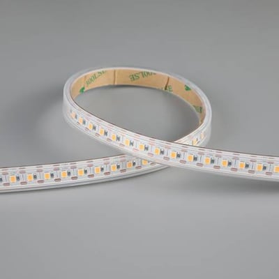 Ansell Lighting K-Cell LED strip på 5 meter, 24V, IP67-klassificeret, med 160 LED'er pr. meter, vist på en grå baggrund.