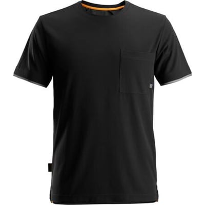 Snickers Workwear sort 37.5 T-shirt i str. 3XL med brystlomme og grå detaljer ved ærmer og hals.