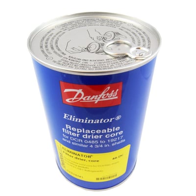 Danfoss tørrefilterindsats 48DA i blå Eliminator-beholder med gul produktetiket, set skråt ovenfra.