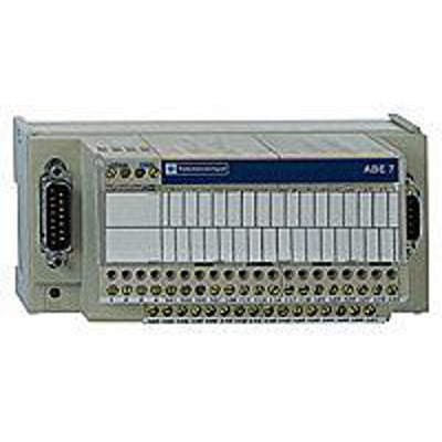 Schneider Electric tilslutningsblok ABE7CPA01 med 1x15 pin Sub-D stik og terminaler til PLC-kabler.