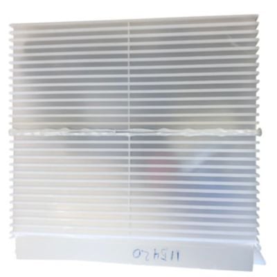 Nærbillede af et Grohe forlængerskaft til GD2 cisterner, vist i hvidt plast med horisontale lameller.