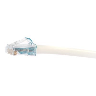 CommScope patchkabel Kategori 6A 360GS10E i hvid LSZH, 10,68m, med synligt RJ45 stik og stikbeskyttelse.