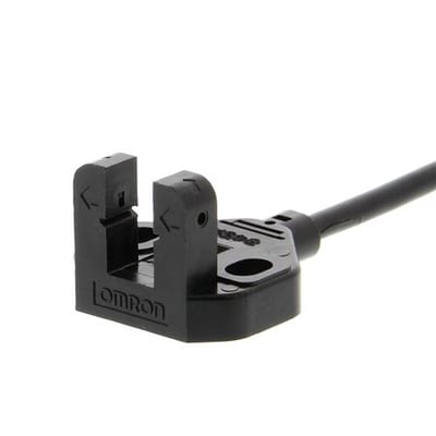 Omron EE-SX771R photomicro-sensor med 5 mm slids og L-formet design i sort plast med 2 m kabel.