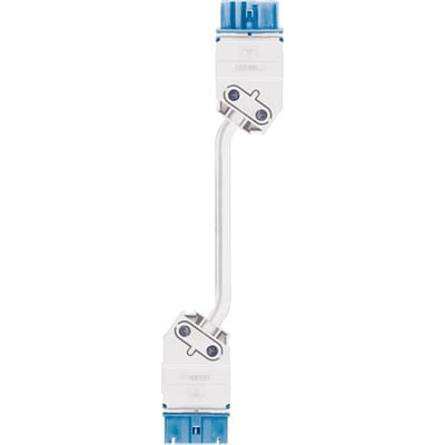 Wieland GST15I5 mellem kabel med han- og hunstik, vist bøjet mellem blå 5-polede stik.