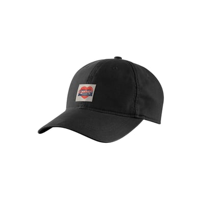 Sort Carhartt Heart Patch Canvas Cap N04 set skråt forfra med forbøjet skygge og mærkepatch på fronten.