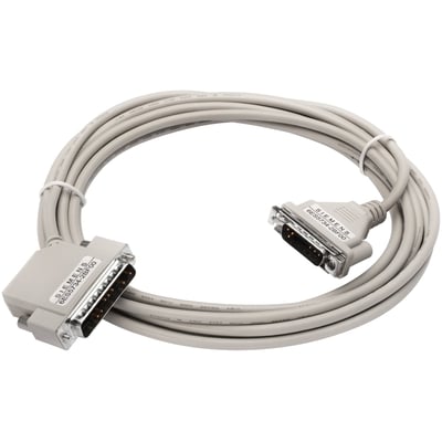 Siemens SIMATIC S7-400 interfacekabel IM461-3 i grå farve med 5 meter længde og to D-sub stik, monteret på hvid baggrund.