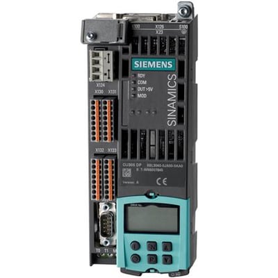 Siemens SINAMICS S110 CU305 Profinet styrekort med talrige tilslutninger, LED-indikatorer og et lille digitalt display.