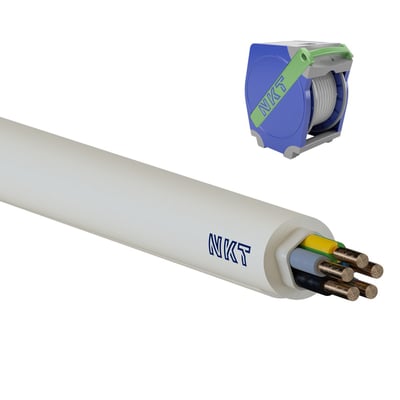 NKT Kabel NOIKLX 90 Dca 5G4 i lysegrå, med kobberledere og en rulle med kabel på hvid baggrund.