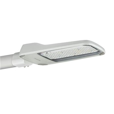 Philips CoreLine Malaga BRP102 LED gadebelysning i hvid med medium optik monteret på mast, klar til installation.