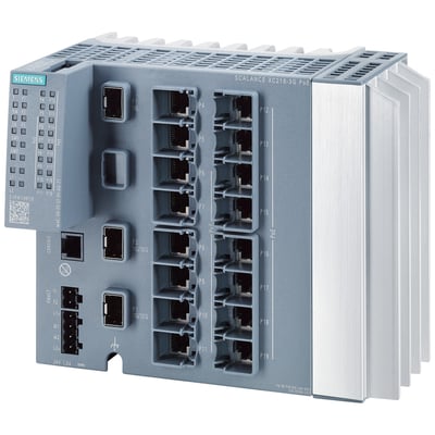 Siemens SCALANCE XC216-3G PoE industriel switch med 14x RJ45 PoE-porte, 2x SFP+ porte og SFP-port, monteret på grå plastisk kabinet med køleribber på siden.