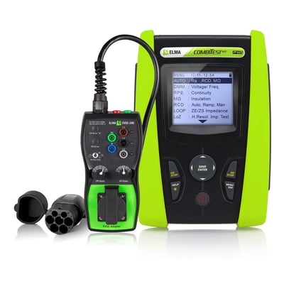 Elma Instruments Combitest 422 og EVSE-200 enheder forbundet med kabel, inklusive EVSE adapter og stik, på hvid baggrund.