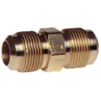 Refco U2-6 nippel i messing med 3/8" x 3/8" flaretilslutning, godkendt til 60 bar tryk.