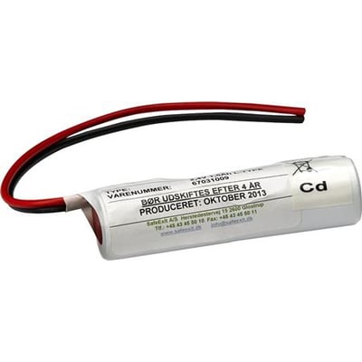 Eaton NiCd batteri 2,4V 1,5Ah L-type med røde og sorte ledninger. Tekst på etikette indikerer producent og udskiftningsdato.