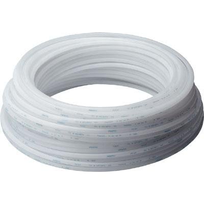 Festo trykluftslange PLN med 10mm udvendig diameter i naturfarve, rullet op på en hvid baggrund.
