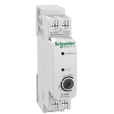 Schneider Electric IC 2000D skumringstimer med 230V spænding og 18mm modulstørrelse, monteret på DIN-skinne.
