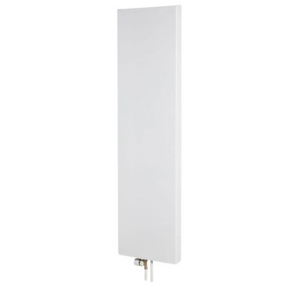Stelrad Vertex Plan T11 radiator i hvid RAL 9016, 1800 mm høj og 300 mm lang, vist med tilslutningsrør.