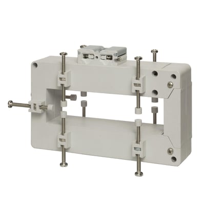 Carlo Gavazzi CTD-10H strømtrafo, 3000/5 A klasse 0,5, med stor rektangulær åbning og justerbare skruer.