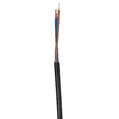 Fleksibelt autokabel PKAFAU 2x1,5 med en sort PVC-isolering og synlige kobberledere i brun og blå. Kablet er placeret lodret mod en hvid baggrund.