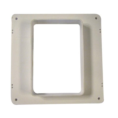 Overgang til ventilator med mål 10x15 cm, lavet af hvidt plastik med synlige skruehuller.