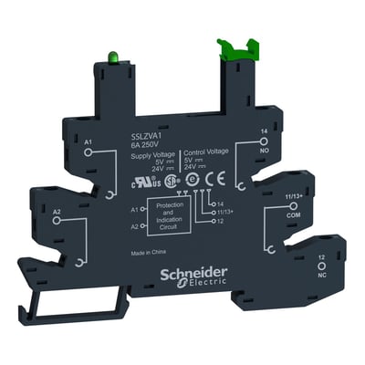 Nærbillede af Schneider Electric SSR Slim sokkel SSLZRA1, der viser fjederklemmernes design og den integrerede grønne status-LED.
