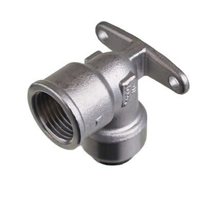 Roth dækvinkel 15mm x 1/2" vist fra siden i rustfrit stål med tydelig monteringsplade og muffesamling.