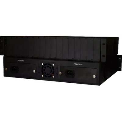 LT Medie Converter Rack i 19" format med 16 slots, 2U. Chassiset har redundant strømforsyning og er designet til rackmontering.