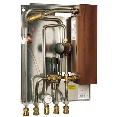 Detaljeret billede af Gemina Termix BV-unit type 3 T-CP, visende den brune varmeveksler og kobberrørføring.