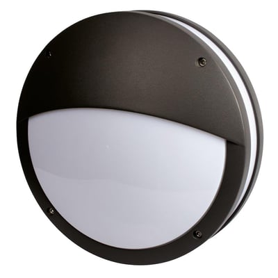 Scan Products Martina sort væglampe med halvrund, hvid diffusor og mørkegrå aluminiumskabinet.