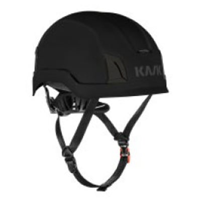 Sort Kask Zenith X Max sikkerhedshjelm med afrundet skal og justerbar hagerem, set skråt forfra.