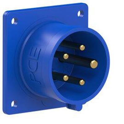 Blåt PC Electric CEE-flangestik med 5 poler og 16 A, set skråt forfra med monteringsflange.