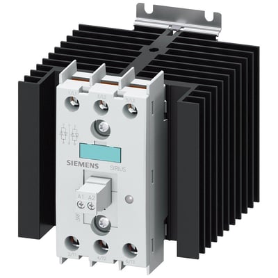 Siemens 3RF2 solid-state kontaktor, 3-faset, 40A, med køleplade, tydeligt mærket med terminaler og Siemens logo.