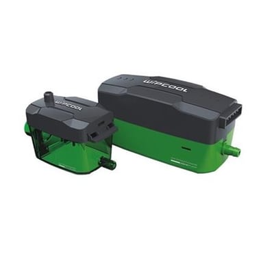 Wipcool P12 Mini kondensvandspumpe, sort og grøn med gennemsigtig tank og udløbsstuds.