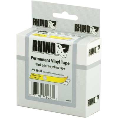 Emballagen til DYMO RhinoPRO permanent markeringsvinyltape med sort tekst på gul tape, 19 mm bred.