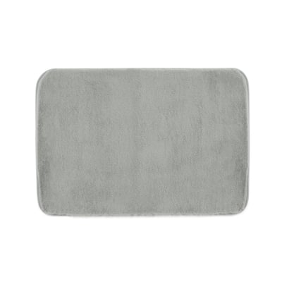 Enkeltsidet HeFe FUZZY bademåtte i grå, 400x600 mm, med bløde, afrundede hjørner, vist isoleret på en hvid baggrund.