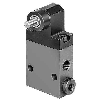 Festo dreje-/håndtagsventil RW/O-3-1/8 med et sort betjeningshåndtag og et gråt ventilhus, monteret på hvid baggrund.