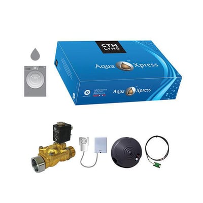 Komplet vandstop-system fra CTM Lyng, inklusive en messingventil, fugtsensor, adapter og produktemballage.