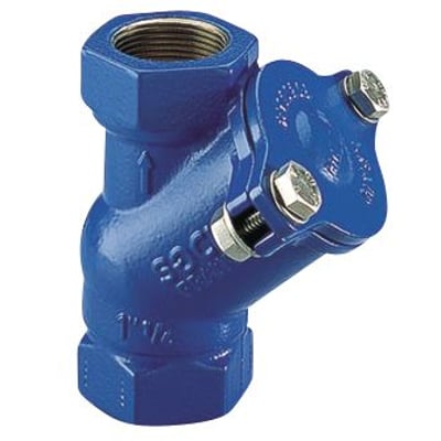 Socla kuglekontraventil 508 PN10 i blå lakering, 1 1/4" muffe/muffe tilslutning, vist fra siden med pil der angiver flowretning.