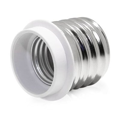 SpectrumLED E40 til E27 adapter i hvid og metal, 230V, IP20, viser indvendig og udvendig gevind.
