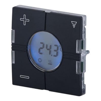 Carlo Gavazzi Smarthouse Dupline temperaturdisplay til 55x55, set skråt forfra med sort front og blåt display, der viser 24,3 °C.
