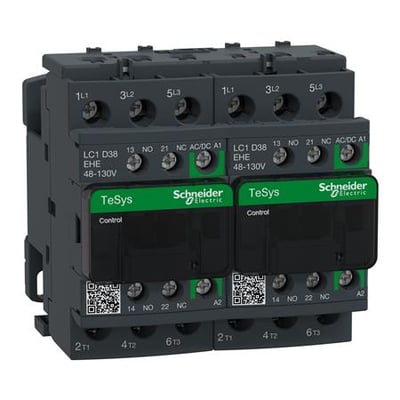 Schneider Electric kontaktor for revers, 3-polet, 38A, 48-130V AC/DC, TeSys D Green serie med grønne mærkater og QR-koder.