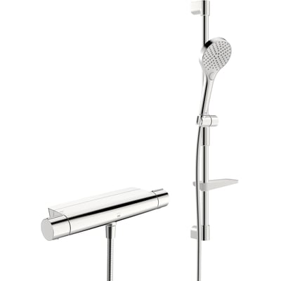 Oras Optima Style bruserarmatur med brusersæt i blank krom, vist skråt forfra med rund håndbruser og hylde.