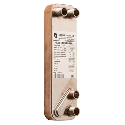 Gemina Termix T16H+-1 60 G3/4" HP pladeveksler står på højkant med fire gevindstudse og synligt typeskilt.