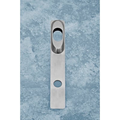 Assa Abloy smalt langskilt H20, 32x230 mm, i børstet sølvfarve med to åbninger, set forfra.