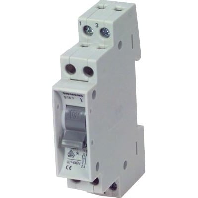 Siemens SENTRON 5SY7140-7 automatsikring, 1-polet C 40 A, set skråt forfra med betjeningsgreb og terminaler.