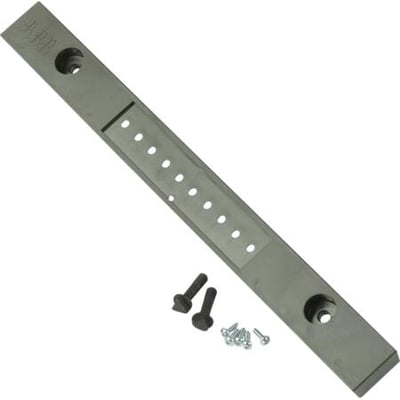 ABB låsepanel CP1 til Combi-Line kabelskab, inklusive trekantskrue og monteringsskruer, vist på hvid baggrund.